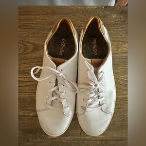 OluKai Lae’Ahi Li I’ll Leather Sneakers
